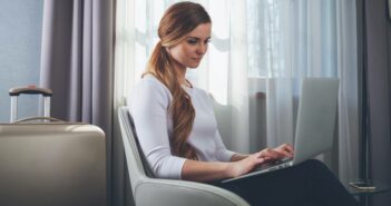Spesen: Definition, Höhe und was alles dazugehört (Foto: AdobeStock - 144058493 leszekglasner)