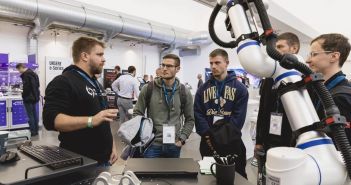 Cobots4You: Zukunftstechnologie hautnah erleben (Foto: Stefan Bausewein)