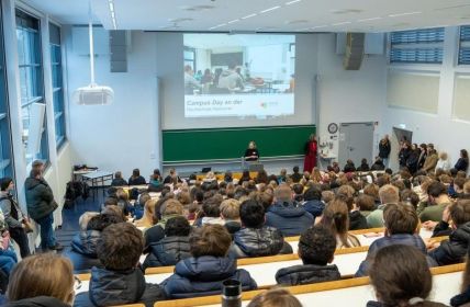 Siebter HsH Campus Day inspiriert tausend Schüler für (Foto: Hochschule Hannover)