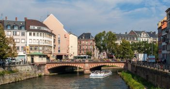 Vogelsbergkreis bietet 14 bis 27-Jährige spannende EU-Bildungsreise nach (Foto: AdobeStock - Leonid Andronov - 44662479.jpeg)