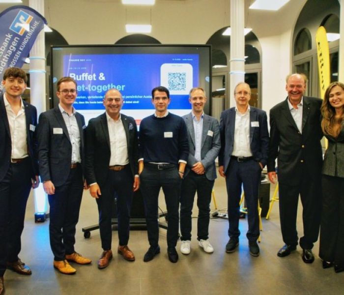 Hochkar&auml;tige Referenten diskutierten &uuml;ber aktuelle Entwicklungen (Foto: HSW.)